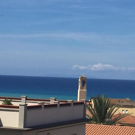 La pétite maison San Vincenzo Esterno foto